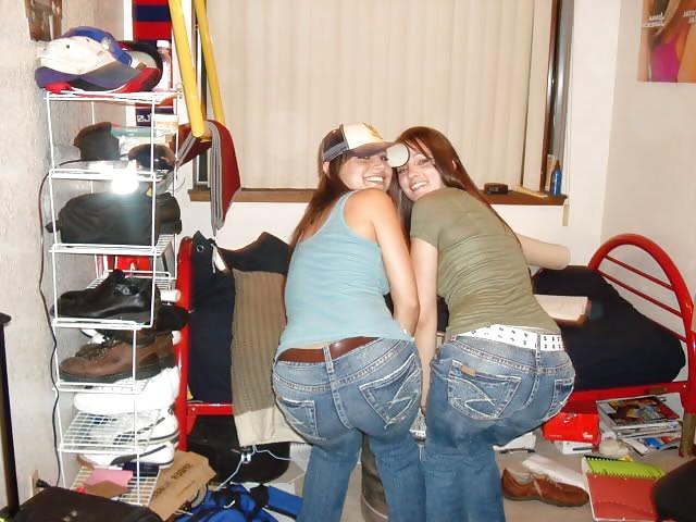 25P Queens in jeans XXXVI
