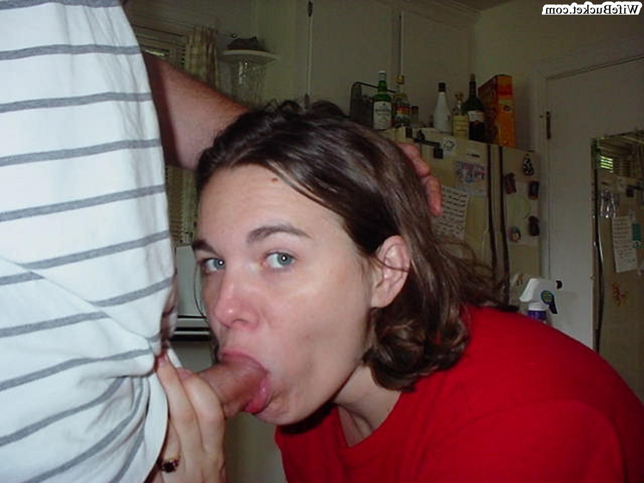 16P Dirty amateur wives sucking in home porn tapes