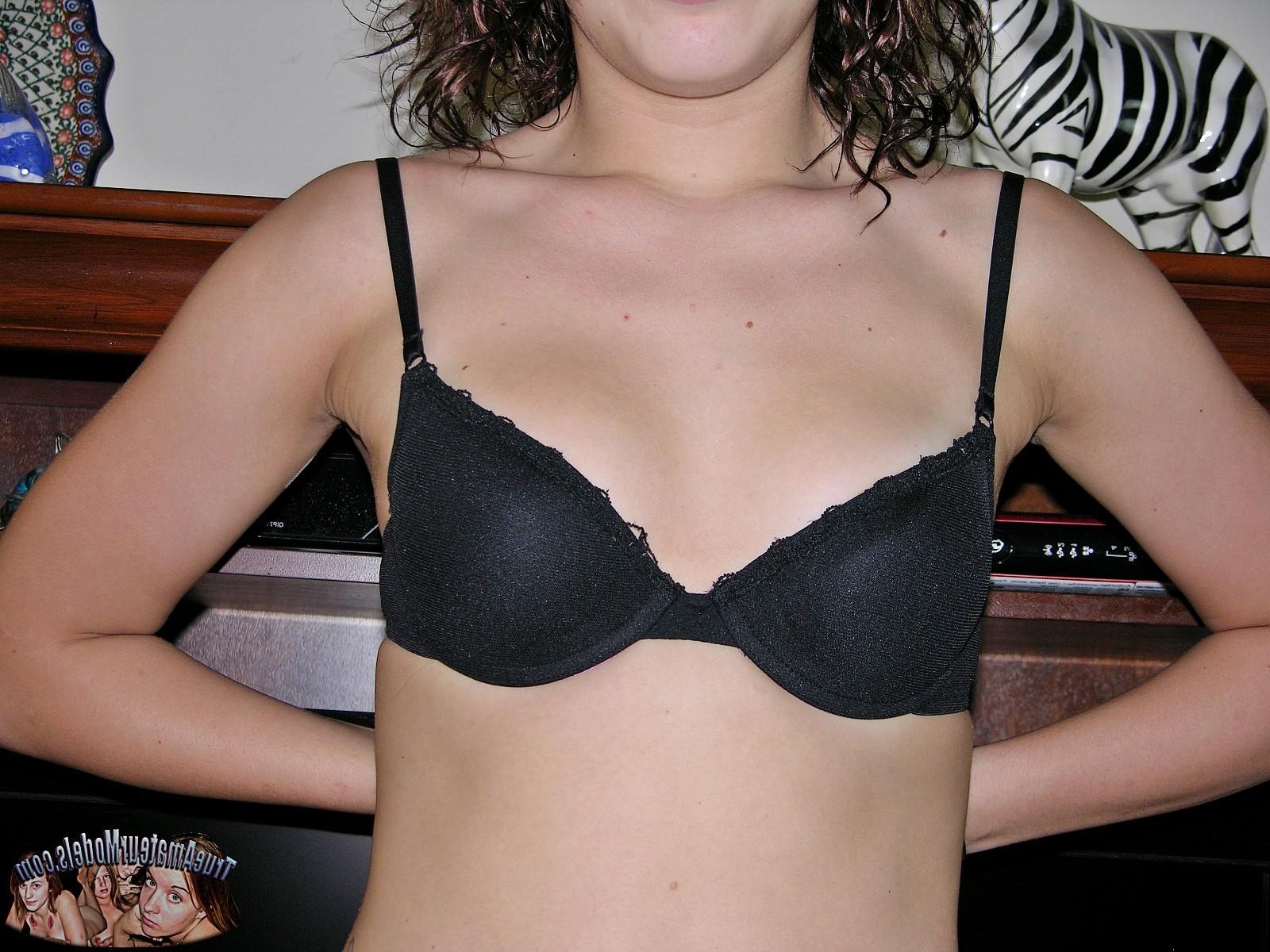 16P Abby Models Nude And Shows Puffy Breasts - True Amateur Models