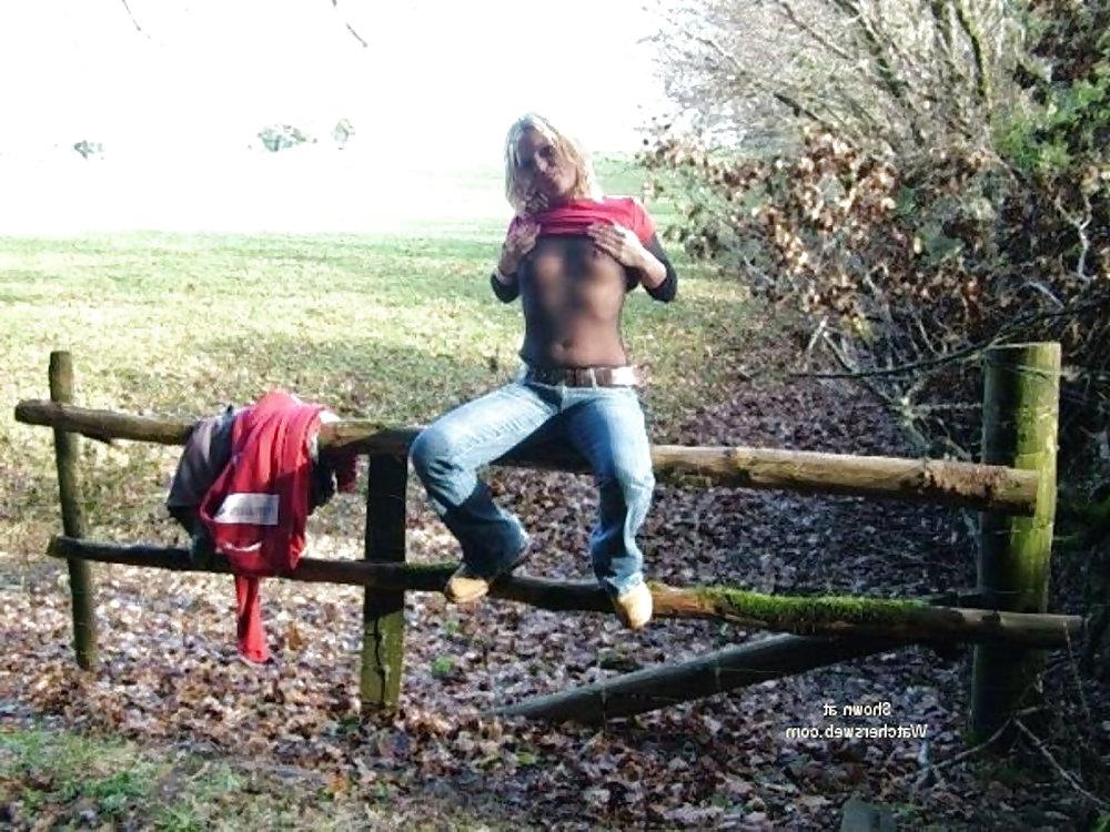 15P Public slutty flashers from the uk