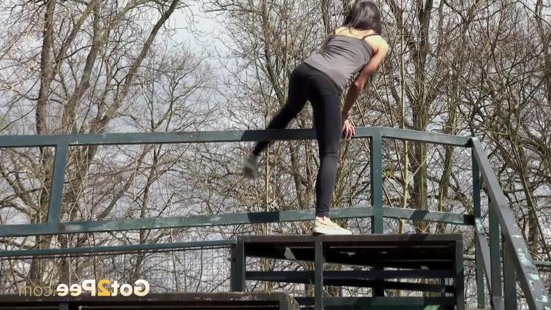 15P Cute dark haired girl pees in public