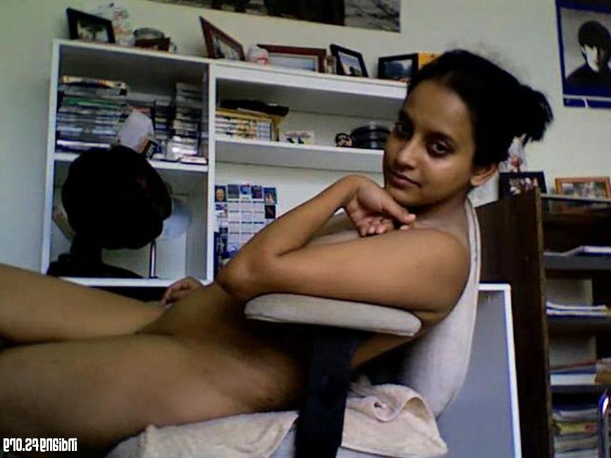 15P Indian gfs get naked and fuck