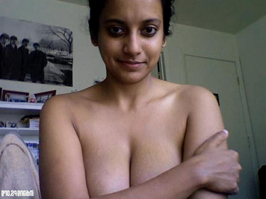 15P Indian gfs get naked and fuck