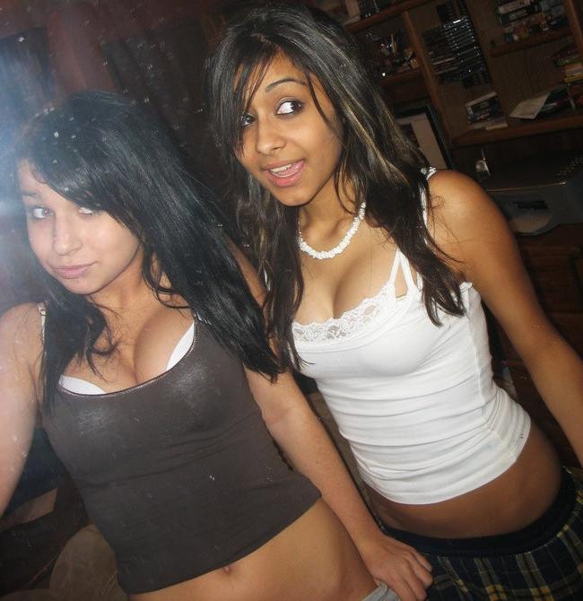 15P Indian gfs get naked and have nasty sex