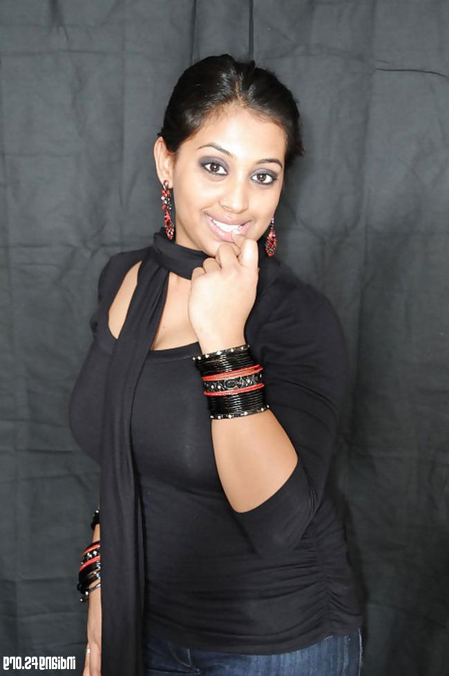 15P Indian gfs get naked and fuck