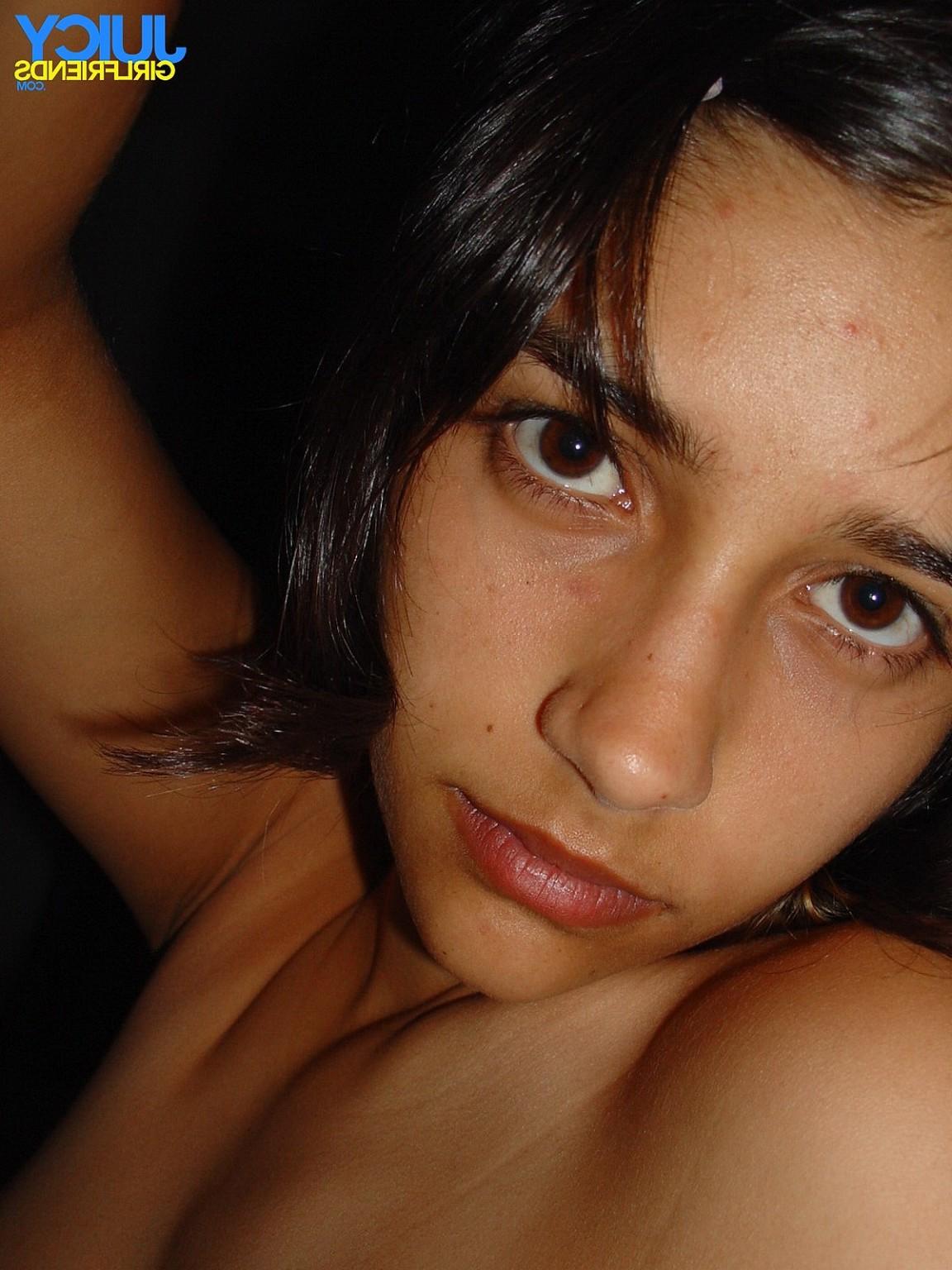 10P Nude amateur selfies in the bathtub