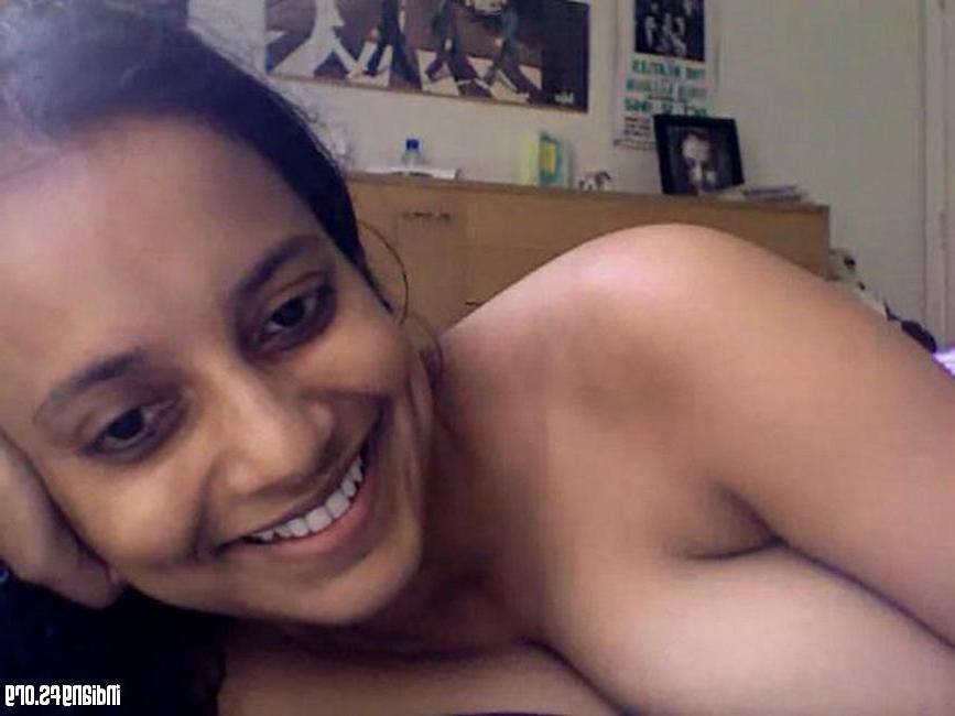 15P Indian gfs get naked and fuck