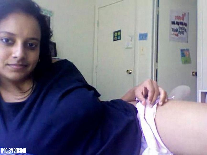 15P Indian gfs get naked and fuck