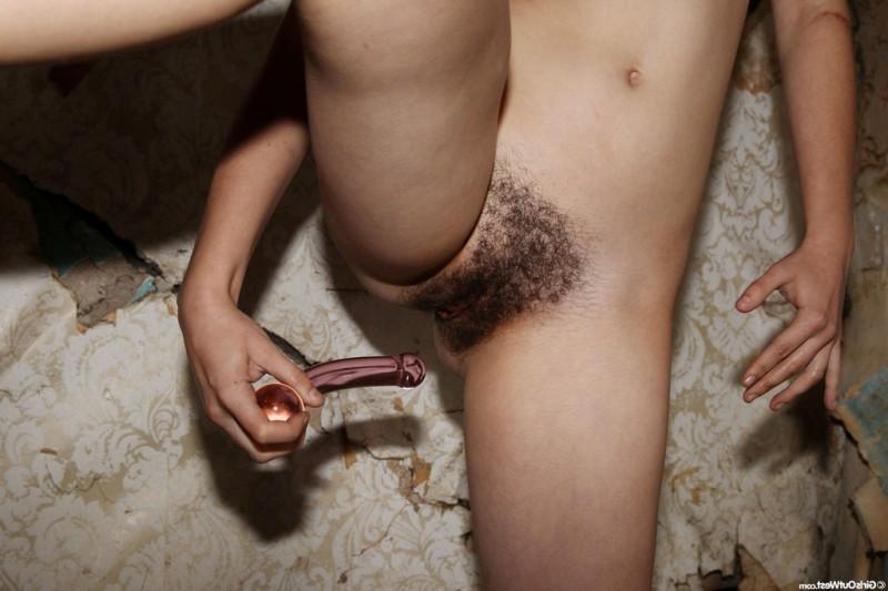 16P Ella posing and masturbating in front of mirror