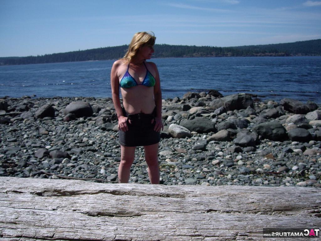 20P Pretty In A Blue Bikini