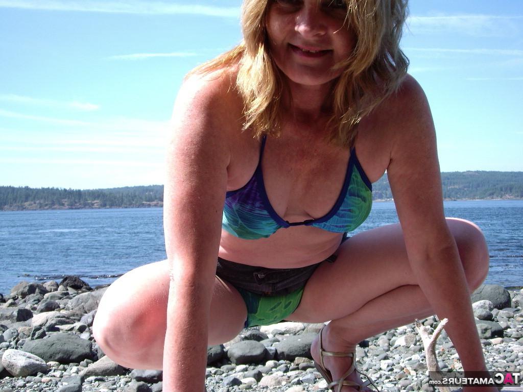 20P Pretty In A Blue Bikini