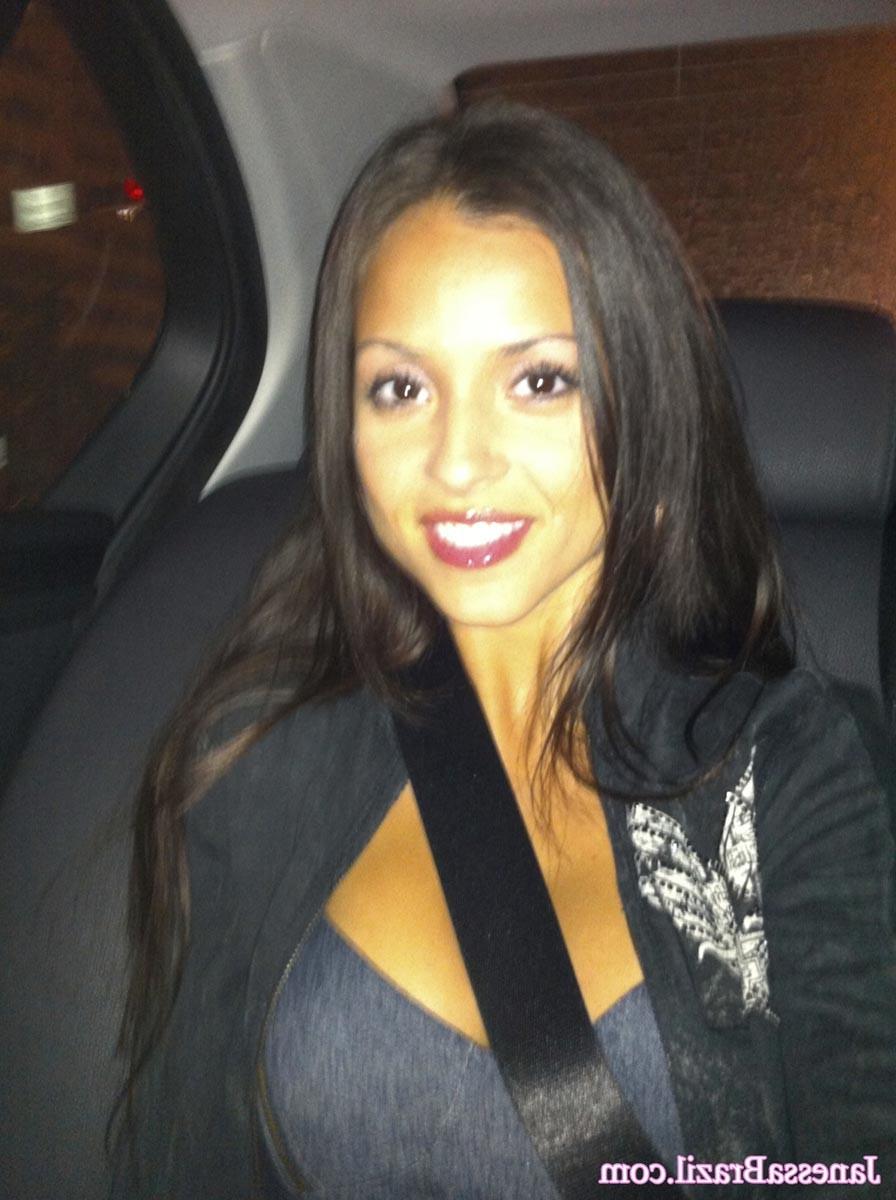 16P Busty Brazilian babe