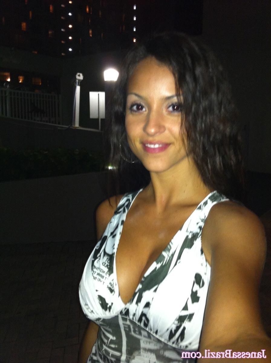 16P Busty Brazilian babe