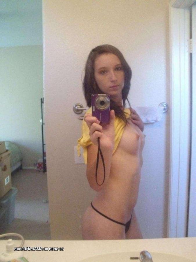 11P Amateur brunette cutie shows her tits and sexy ass
