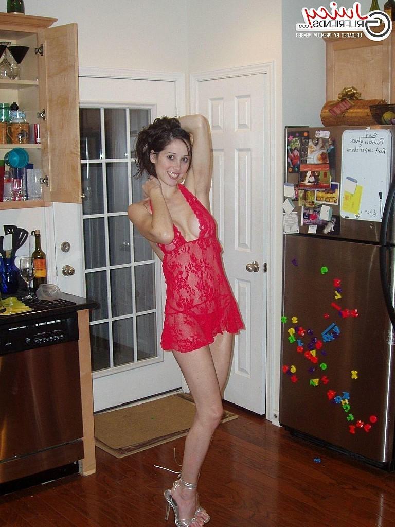10P Sweet young brunette loves to suck dick
