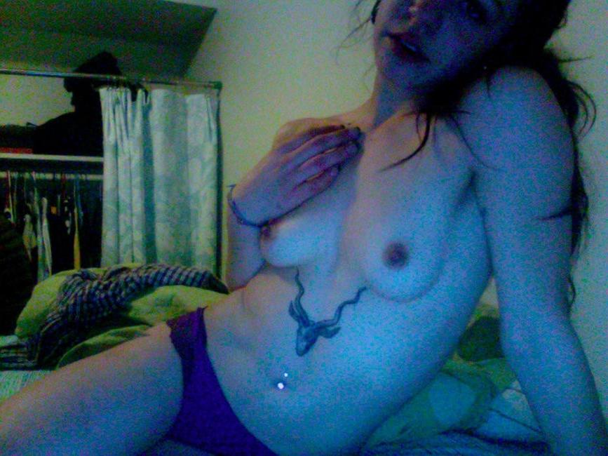 15P Self shot gfs are posing for cell phone camera pics