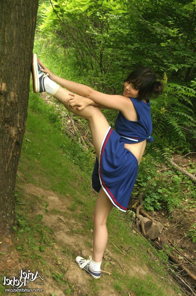 16P Cheerleader teen teasing