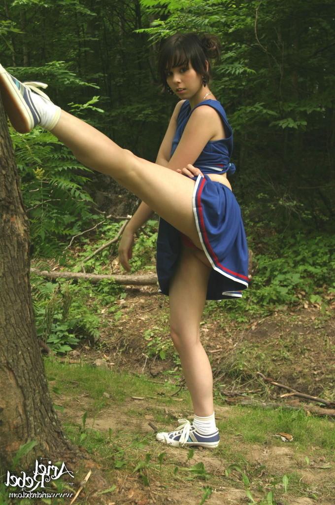 16P Cheerleader teen teasing