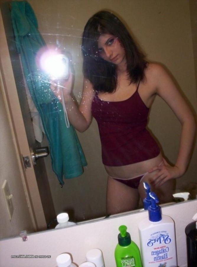 12P Cute GF Amanda selfshooting in the bathroom mirror