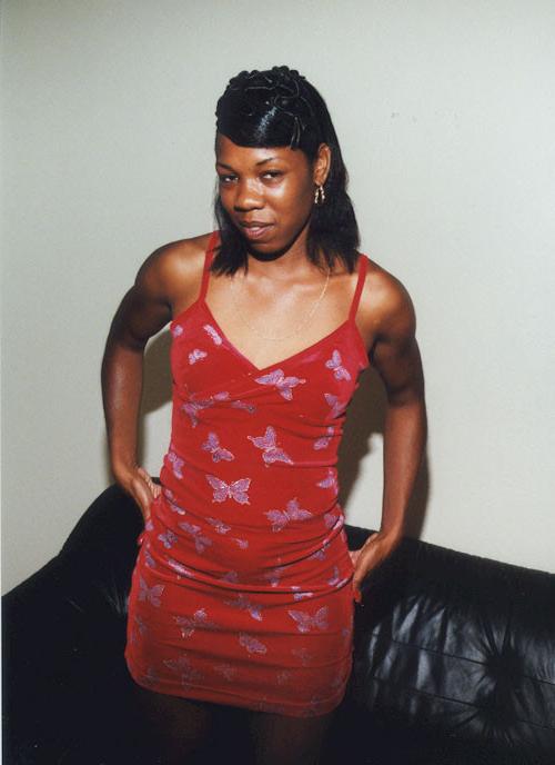 15P Thick ass black girls undressing and posing