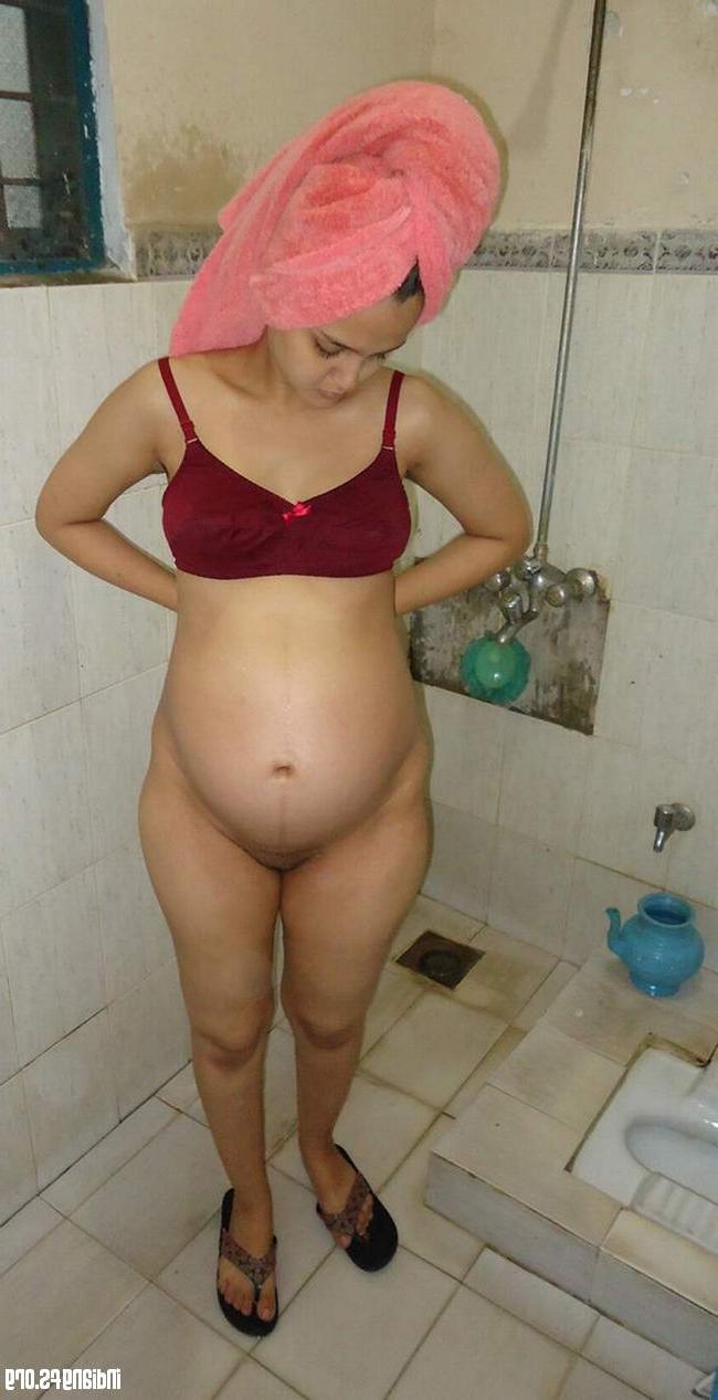 15P Real indian gfs get naked and fuck