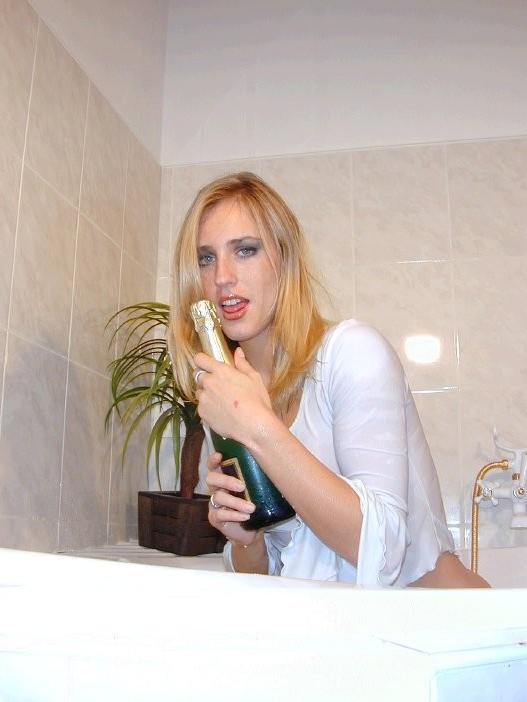 14P Blonde Mariah in Bathroom