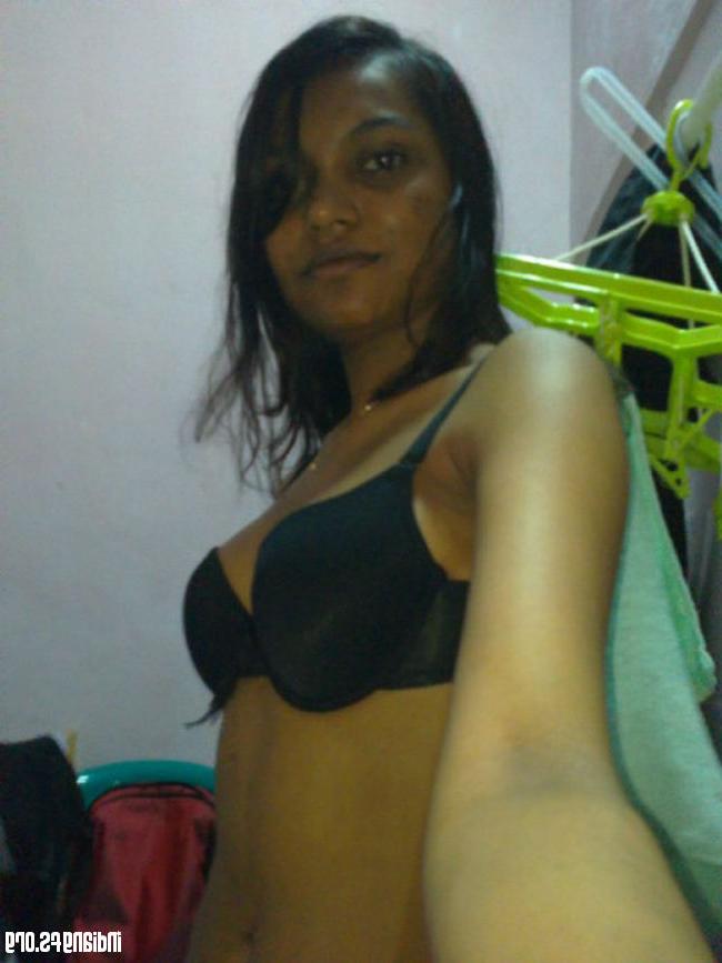 15P Real indian gfs get naked and fuck