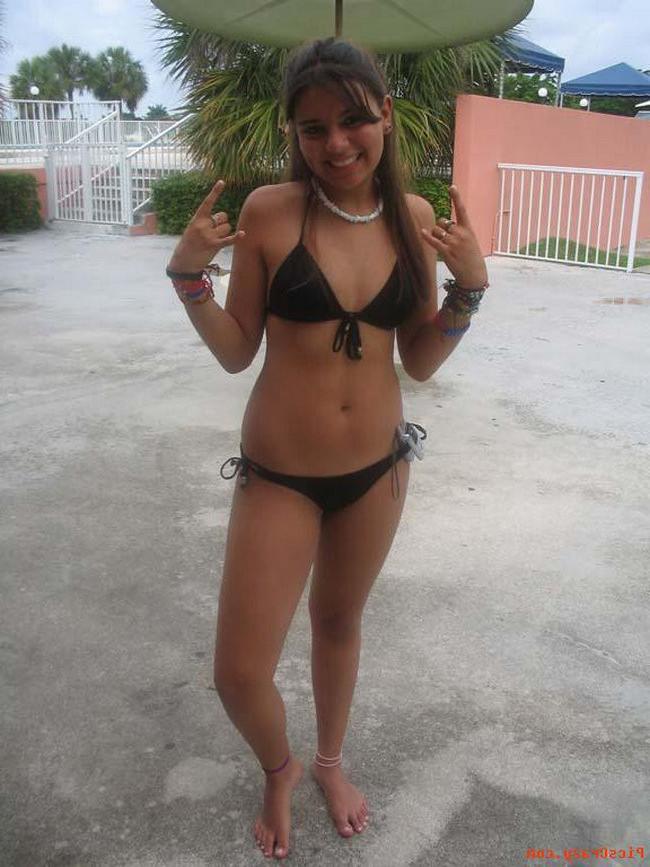 15P Real indian teen girlfriend selfies
