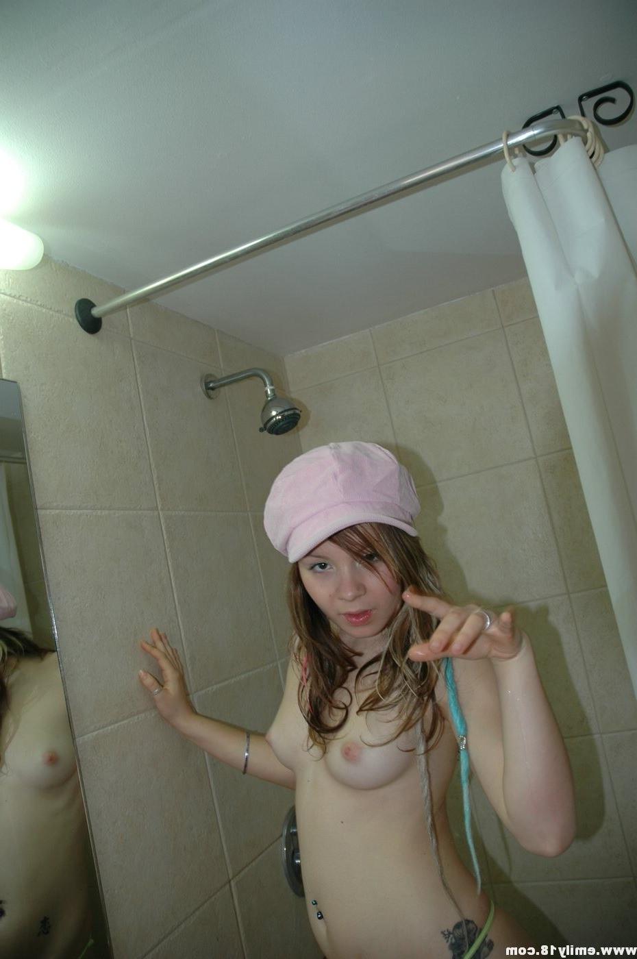 16P Cute teen in bathroom