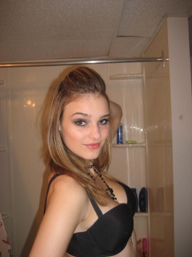 11P Blonde and brunette selfshooters