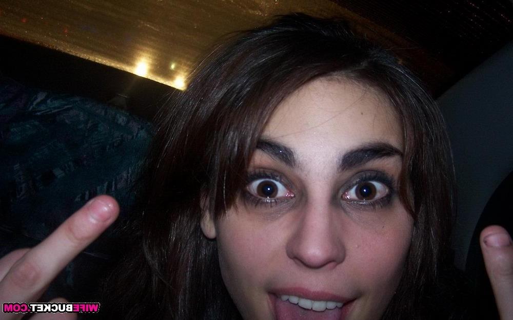 20P Sharing my wife pics