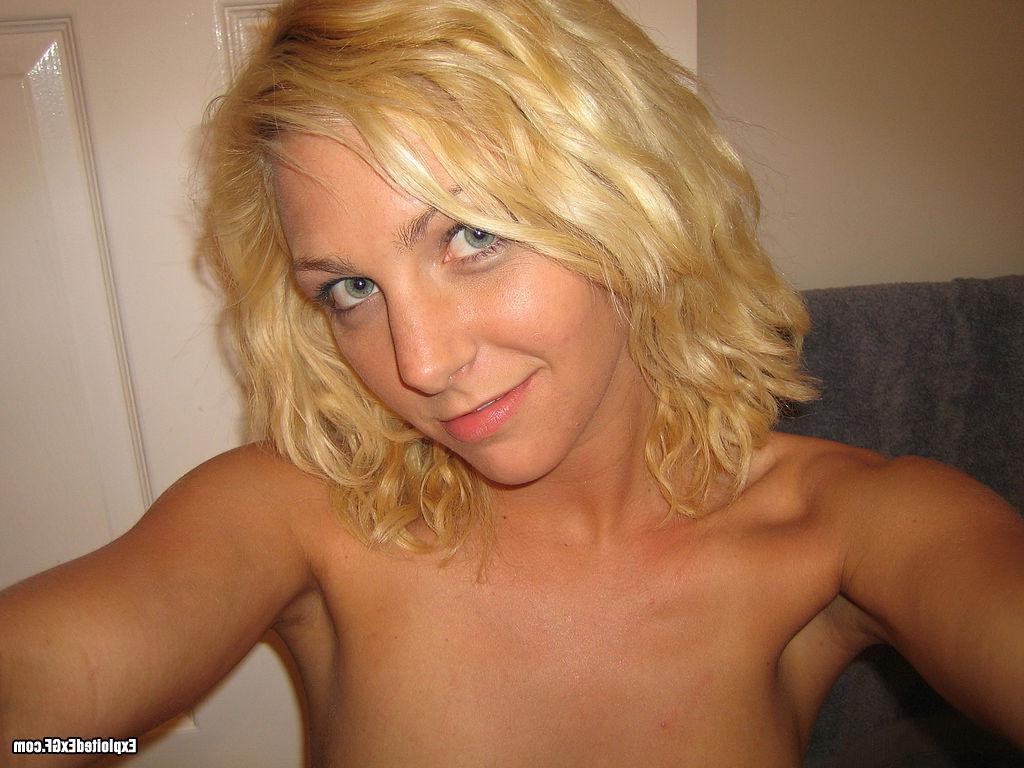15P Curly blond amateur shows tiny tits