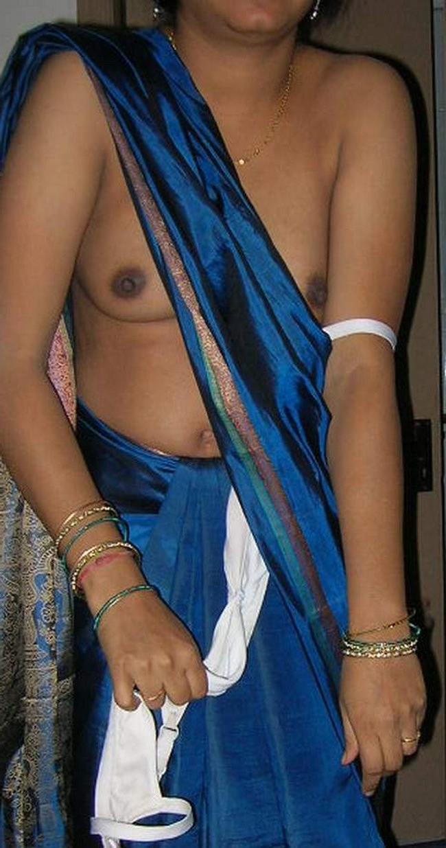 15P Sexy indian gfs get naked and nasty