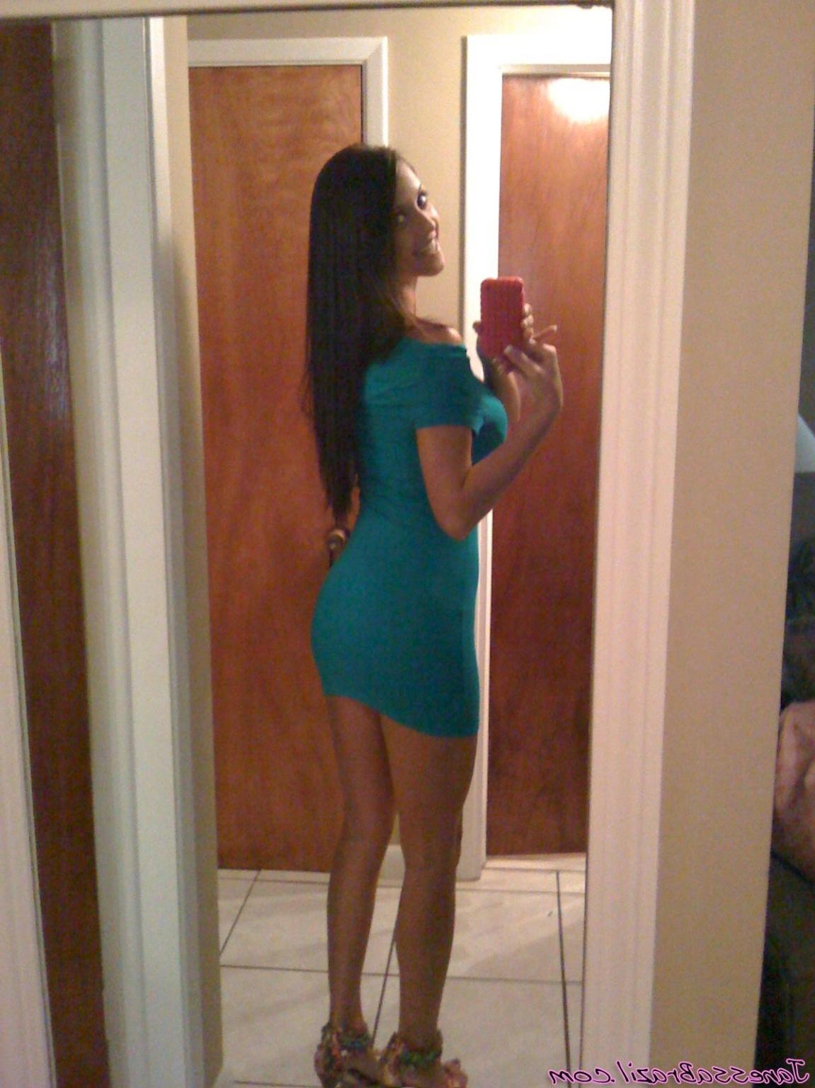 16P Busty Brazilian amateur homemade pics