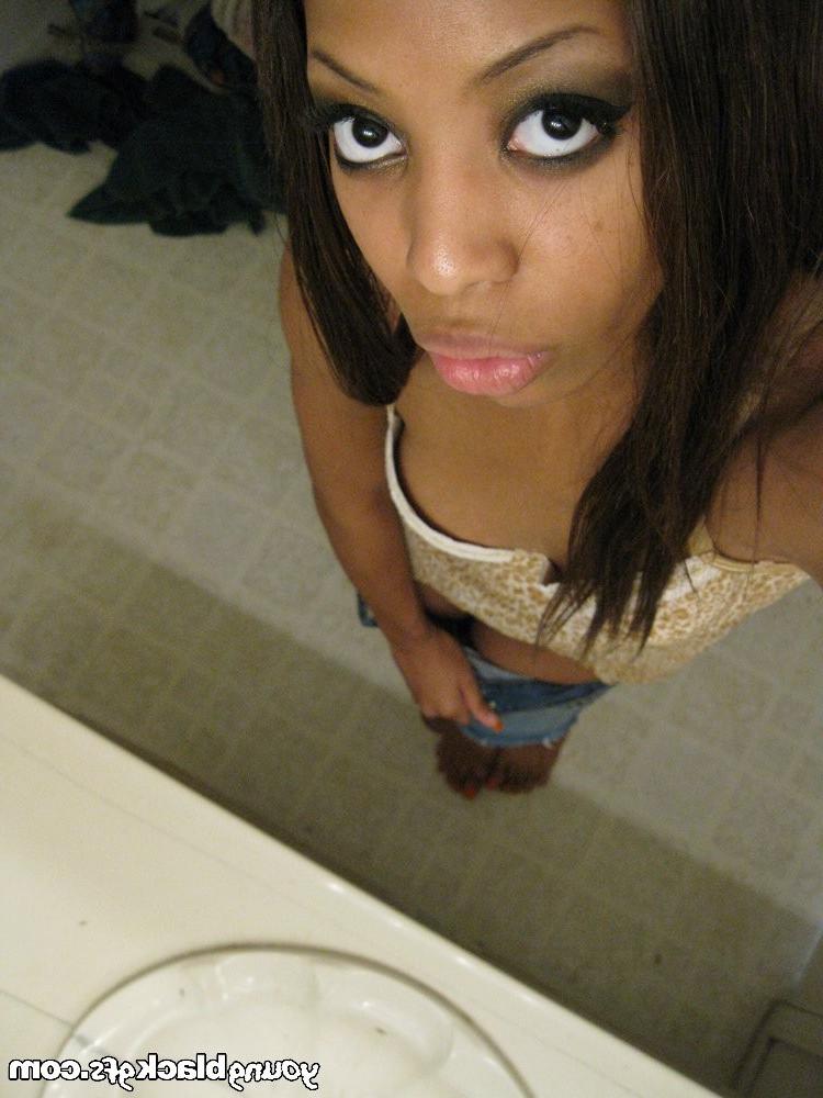 15P Black girlfriend self shoting
