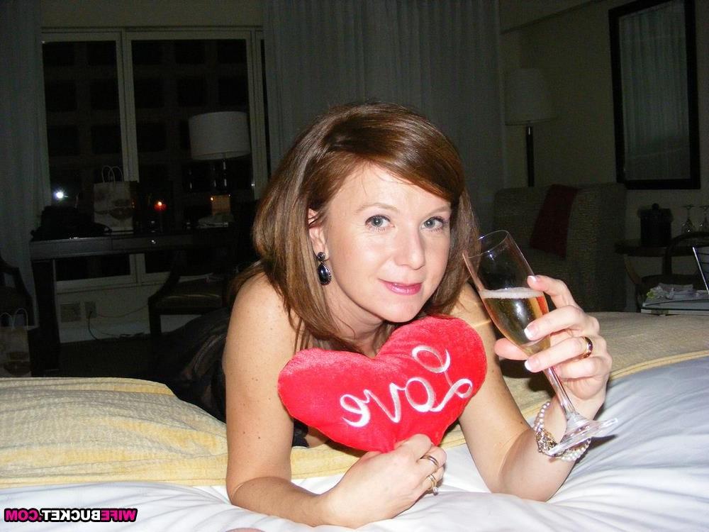 20P Cuckilding wife pics