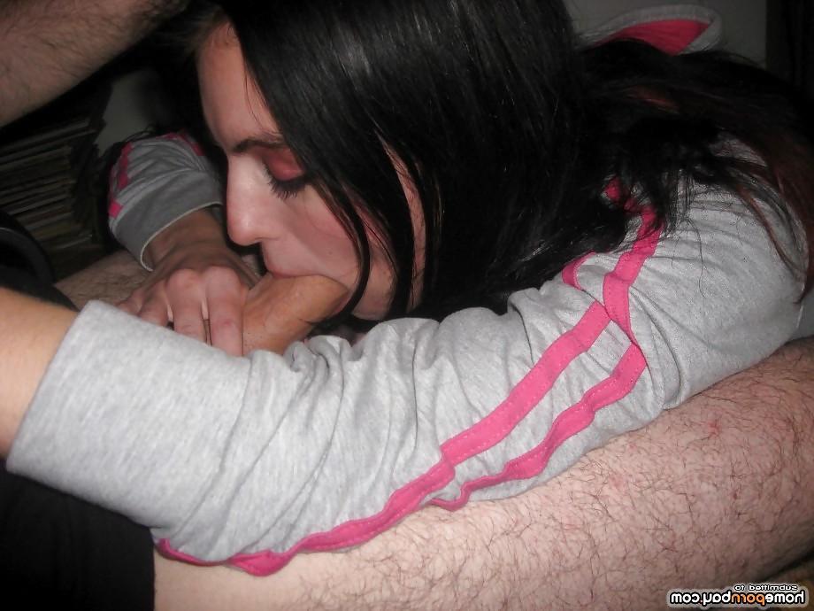 25P Sucking a fat penis