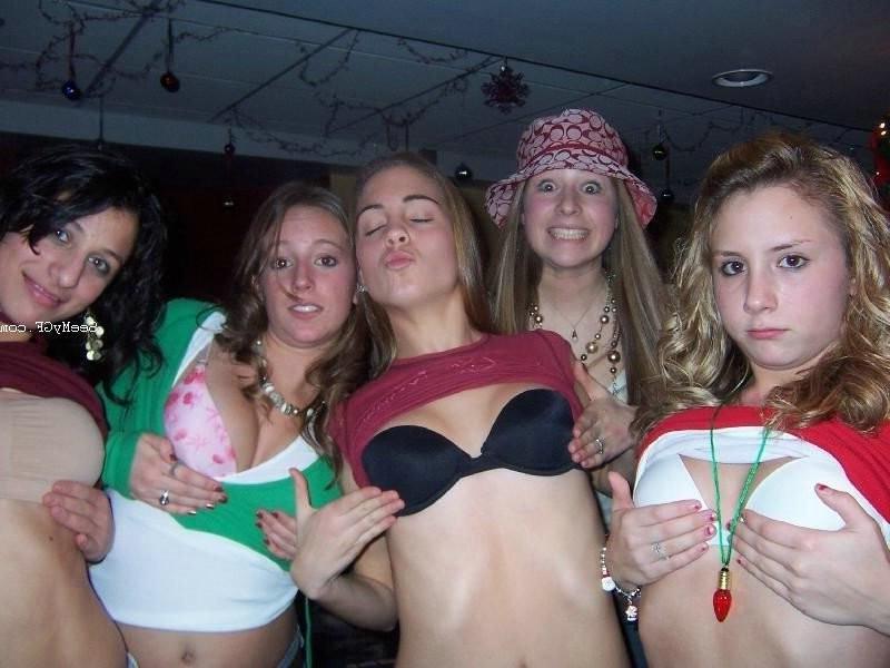 12P Amateurs girlfriends giving head sent hot pics