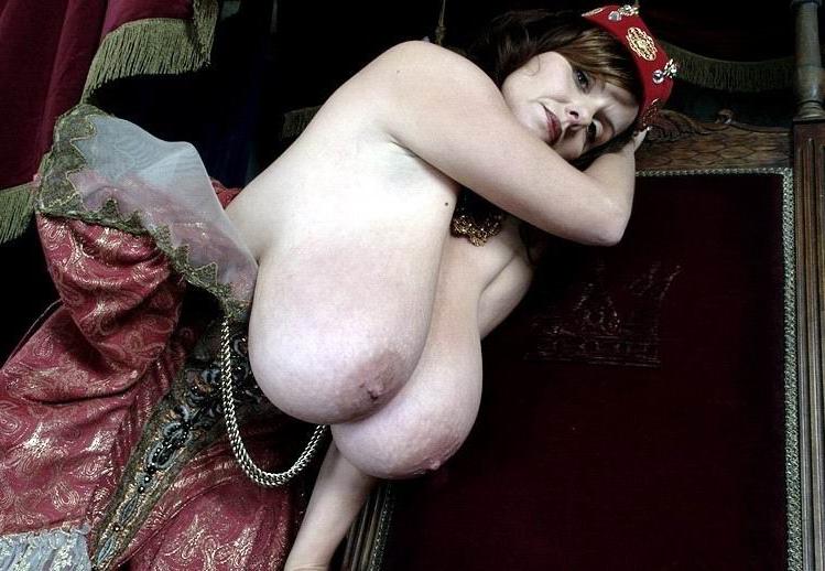 11P real amateur grannies showing off their goodies