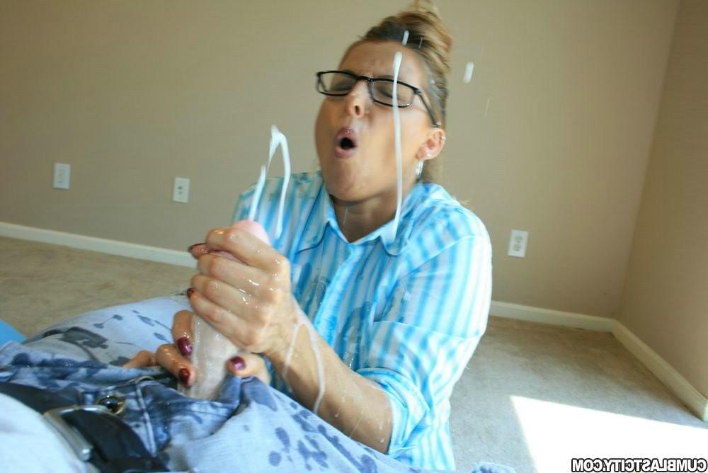 12P Wife is finally blasted with buckets of cum