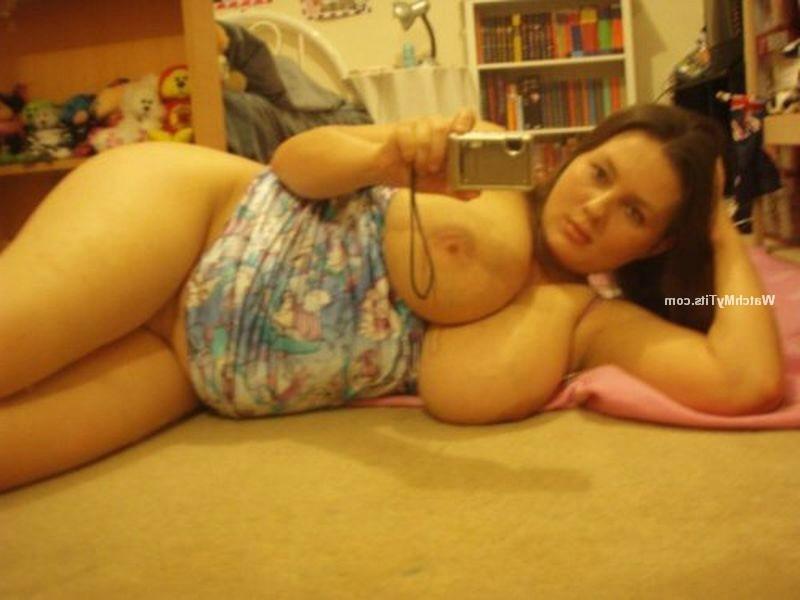 15P Self shot amateur girls with big boobs