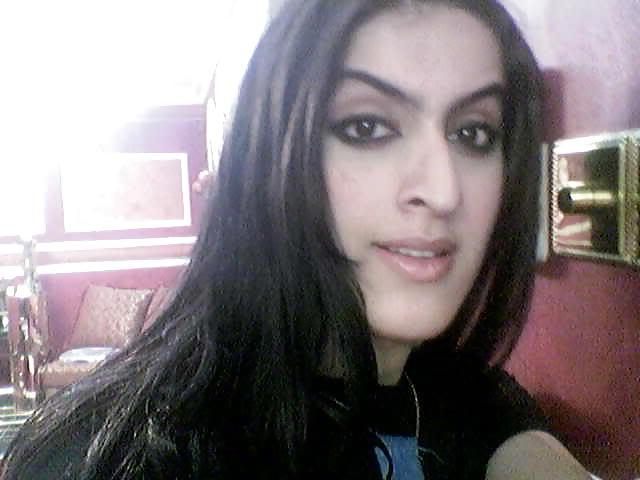 25P ARABIAN GIRLS - HOTTER AS HOT V