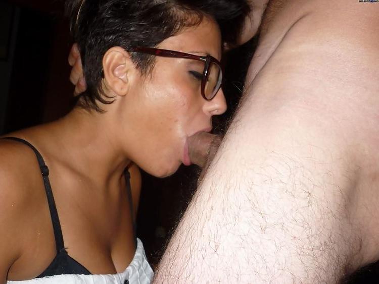 16P Brunette wife giving head