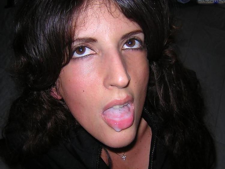 16P Sexy wife gets a facial cumshot