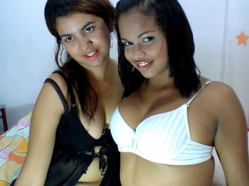 8P Amazing naked yanni shows her stuff in these hot webcam stripping and pussy fuck