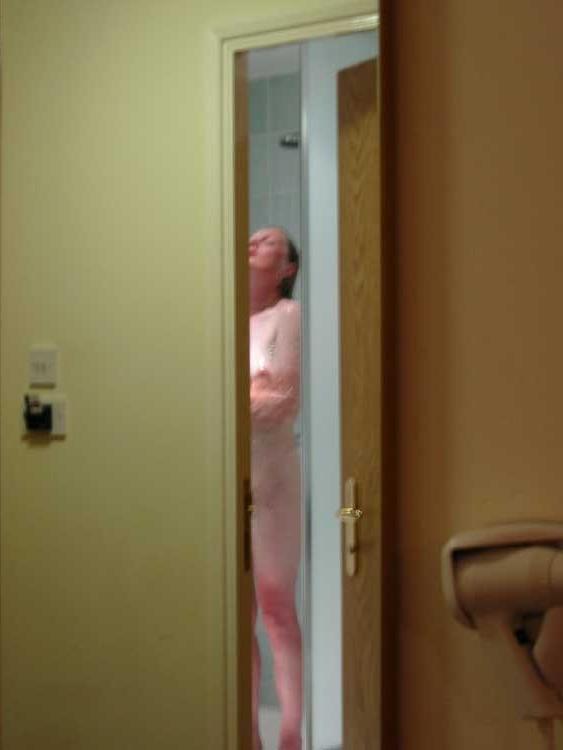 16P Voyeur amateurs morning shower and sneak peak of girlfriend waking up in the bed