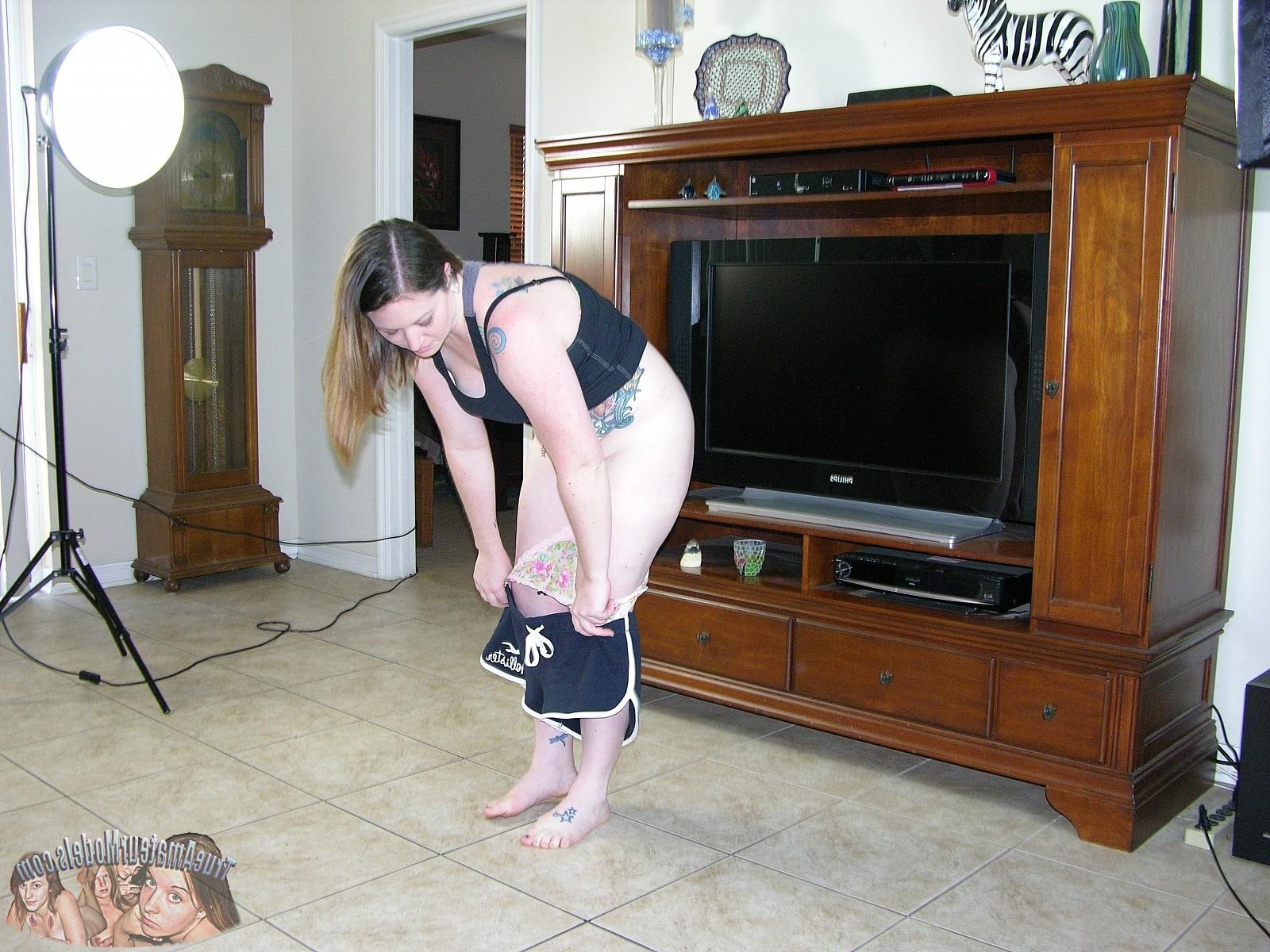 16P Amateur BBW Nude Model Meredith