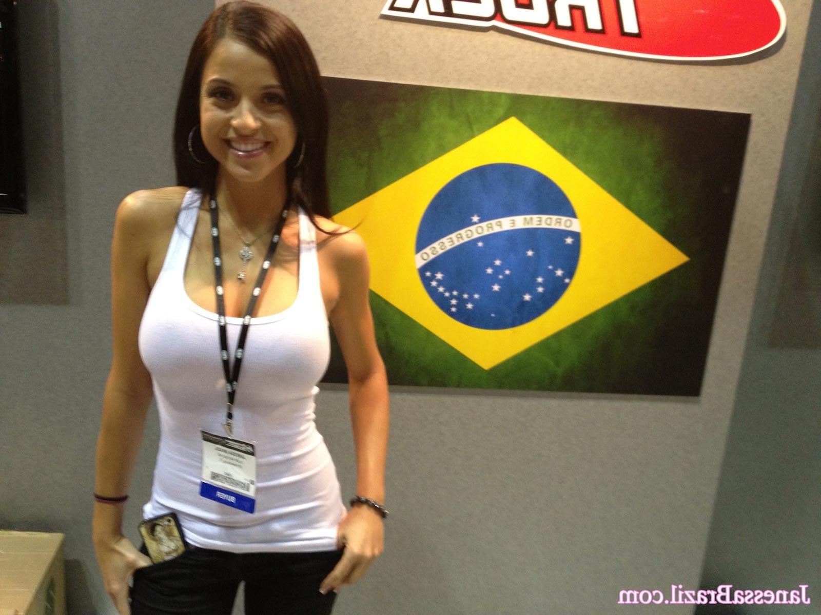 16P Busty Brazilian babe