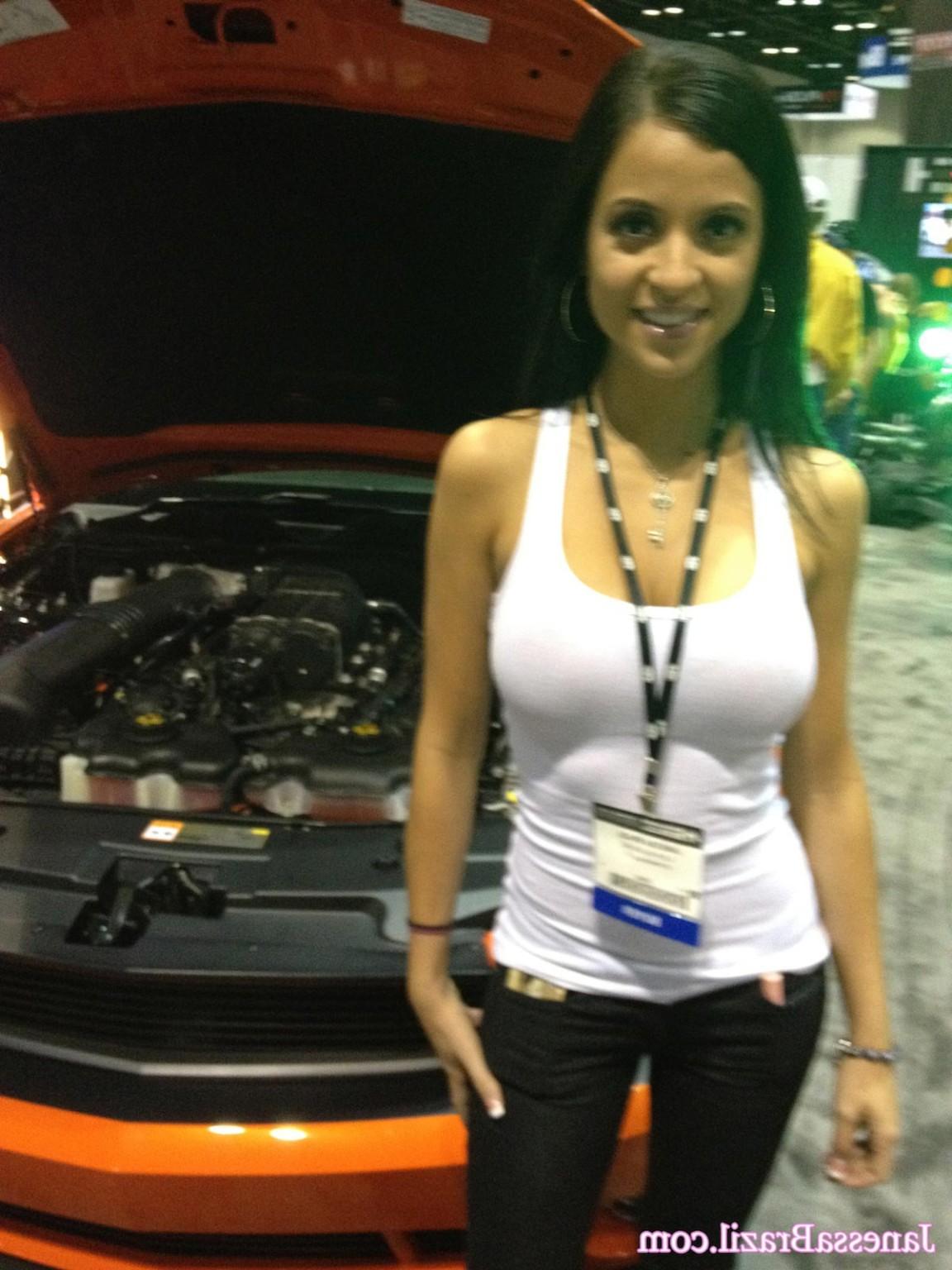 16P Busty Brazilian babe
