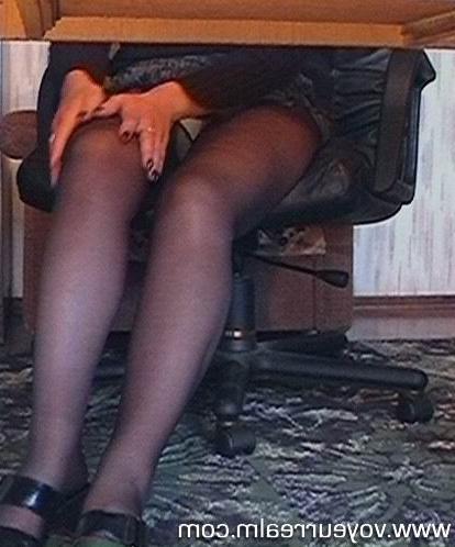 15P Undertable upskirt panty and masturbation shots